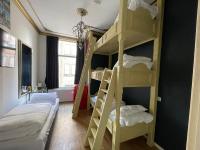 Amsterdam Rembrandt Square city center Hotel客房内的一张或多张床位