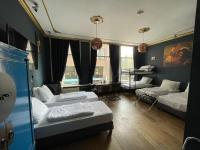 Amsterdam Rembrandt Square city center Hotel客房内的一张或多张床位