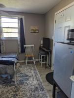 Lucy's Studio的厨房或小厨房