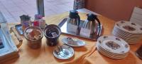 Hôtel A la Vignette - COLMAR-NORD的咖啡和沏茶工具
