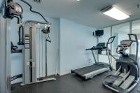 Gulf Shores Condo with Balcony 2 Mi to Fort Morgan!的健身中心和&#47;或健身设施