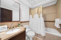 Luxury Studio, 29 Boulevard near Burj Khalifa Downtown - Chalet Homes的一间浴室