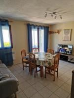 Villa 6p piscine spa privatif wifi proche des plages的休息区