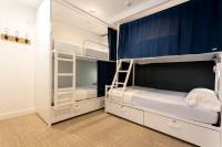 Malaga Stop Hostel AB客房内的一张或多张床位