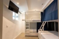 Malaga Stop Hostel AB客房内的一张或多张床位
