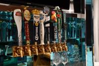 Wyndham Garden Miami International Airport酒廊或酒吧区