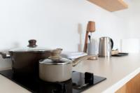 Central Hostel Oia的咖啡和沏茶工具