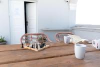 Central Hostel Oia的咖啡和沏茶工具