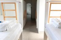 Central Hostel Oia客房内的一张或多张床位