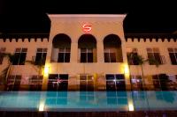 S Hotel Kingston内部或周边的泳池