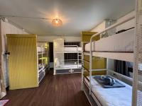 Chiza hostel Chiangmai客房内的一张或多张床位
