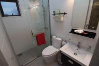 Sea View Condo by Ceylon Spaces的一间浴室
