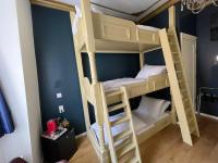 Amsterdam Rembrandt Square city center Hotel客房内的一张或多张床位
