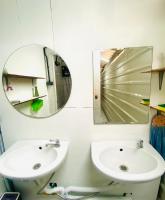 Chiza hostel Chiangmai的一间浴室