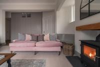 Crossriggs- Beautiful Detached Home的休息区