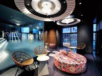 Daiwa Roynet Hotel KANAZAWA-MIYABI的休息区