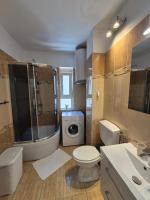 Apartments MilaRoza的一间浴室