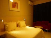 Jinjiang Inn Changchun Hongqi Street客房内的一张或多张床位