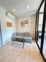 芭提雅市中心The Base 高端公寓酒店的休息区