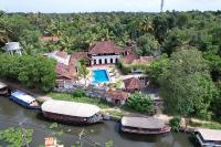 Kumarakom Tharavadu - A Heritage Hotel, Kumarakom内部或周边的泳池