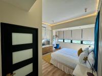 Metro Art Hotel客房内的一张或多张床位