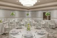 Crowne Plaza Indianapolis-Airport by IHG餐厅或其他用餐的地方