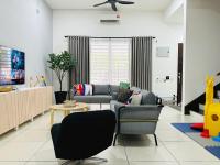 BM大山脚 Double Storey Terrace Autocity Alma Aeon Jusco Nearby的休息区