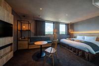 hotel around TAKAYAMA, Ascend Hotel Collection客房内的一张或多张床位