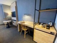 hotel around TAKAYAMA, Ascend Hotel Collection的厨房或小厨房