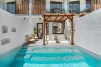 Ölüdeniz Blu Luxury Unique Hotel - Adults-Only内部或周边的泳池