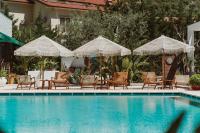 Ölüdeniz Blu Luxury Unique Hotel - Adults-Only内部或周边的泳池