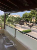 Villa Niku Berat的阳台或露台