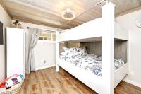 Captains Quarters 3 Comm Pools Pet Friendly客房内的一张或多张床位