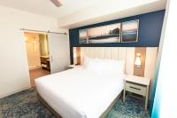 Holiday Inn Club Vacations Myrtle Beach Oceanfront客房内的一张或多张床位