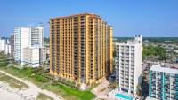 默特尔比奇Hilton Grand Vacations Club Anderson Ocean Myrtle Beach的城市高楼的俯视图