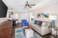 Hilton Grand Vacations Club Anderson Ocean Myrtle Beach的休息区