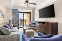 Hilton Grand Vacations Club Anderson Ocean Myrtle Beach的电视和&#47;或娱乐中心