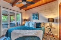 Family Chalet With Sauna, HotTub, Heavenly Views! Mins to Downtown!的休息区