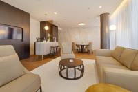 Maritim Hotel Plaza Tirana的休息区