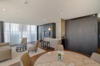 Maritim Hotel Plaza Tirana的休息区