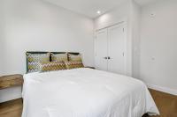 3BR2Bth MIT Harvard TD Garden BOS 2 Parking Spaces客房内的一张或多张床位