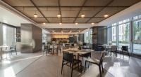 南京仁恒柏薇酒店公寓餐厅或其他用餐的地方