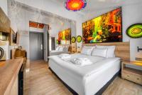 Illusion Beach &amp; ClubHotel - Adults Only客房内的一张或多张床位