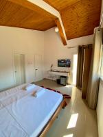Villa Niku Berat客房内的一张或多张床位