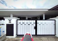 AA Homestay Bandar Mahkota Banting的阳台或露台