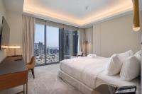 Address Residences Dubai Opera - Burj Khalifa City Views 1, 2, &amp; 3-Bedroom Apartment 1 minute walk to Burj Khalifa, Dubai Mall, Dubai Fountain by Heaven Crest客房内的一张或多张床位