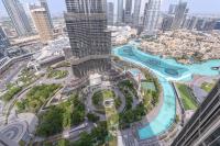 Address Residences Dubai Opera - Burj Khalifa City Views 1, 2, &amp; 3-Bedroom Apartment 1 minute walk to Burj Khalifa, Dubai Mall, Dubai Fountain by Heaven Crest内部或周边的泳池