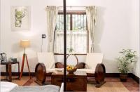 Dutch Square Hostel的休息区