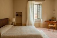 Hôtel du Couvent, a Luxury Collection Hotel, Nice客房内的一张或多张床位