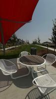 New Modern Contemporary House by The Airport and Gaylord Resort平面图